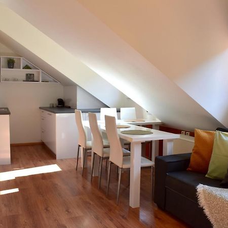 New Central Rooftop With Private Wellness, Sauna & Whirlpool Bath Prague Exterior photo
