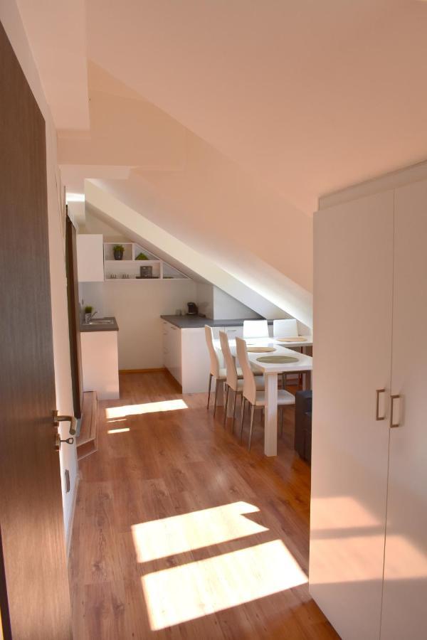 New Central Rooftop With Private Wellness, Sauna & Whirlpool Bath Prague Exterior photo
