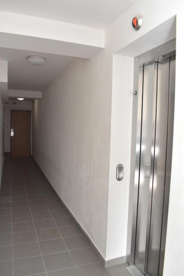 New Central Rooftop With Private Wellness, Sauna & Whirlpool Bath Prague Exterior photo